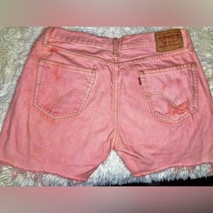 LEVI JEANS Shorts Distressed Colored